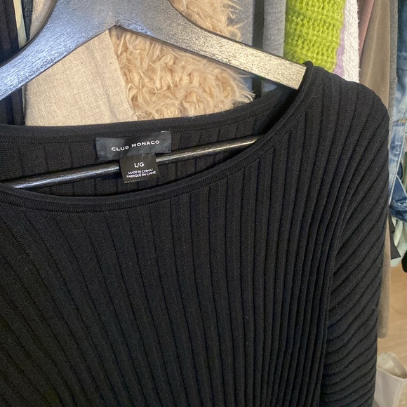 Club Monaco Large Blouse Black - Picture 2 of 3